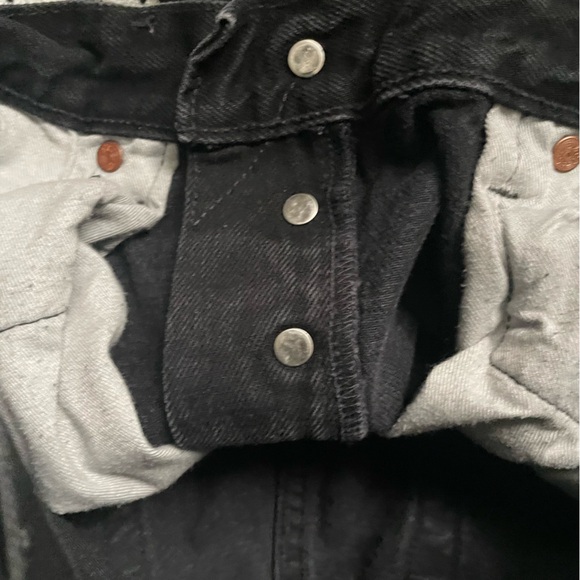 Levi x Denim Tears ‼️
Size 30 W x 32 L ‼️
Worn 3 times ‼️
Price negotiable ‼️ - Picture 7 of 8